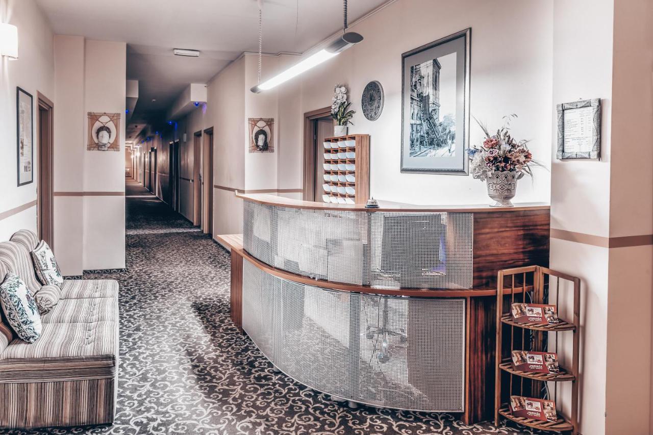 Pervaza Hotel Panevezys Ngoại thất bức ảnh