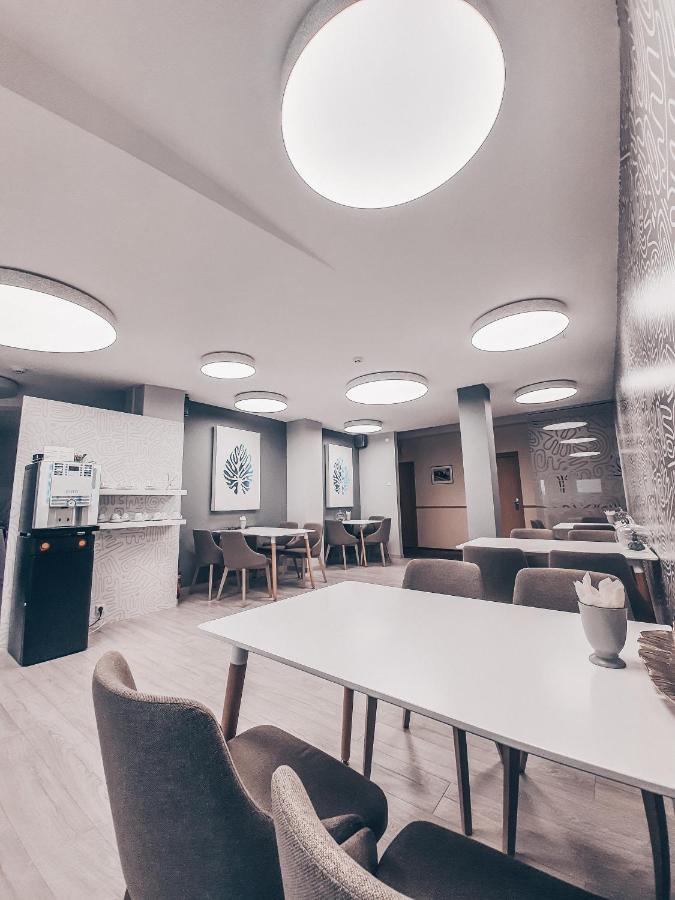 Pervaza Hotel Panevezys Ngoại thất bức ảnh