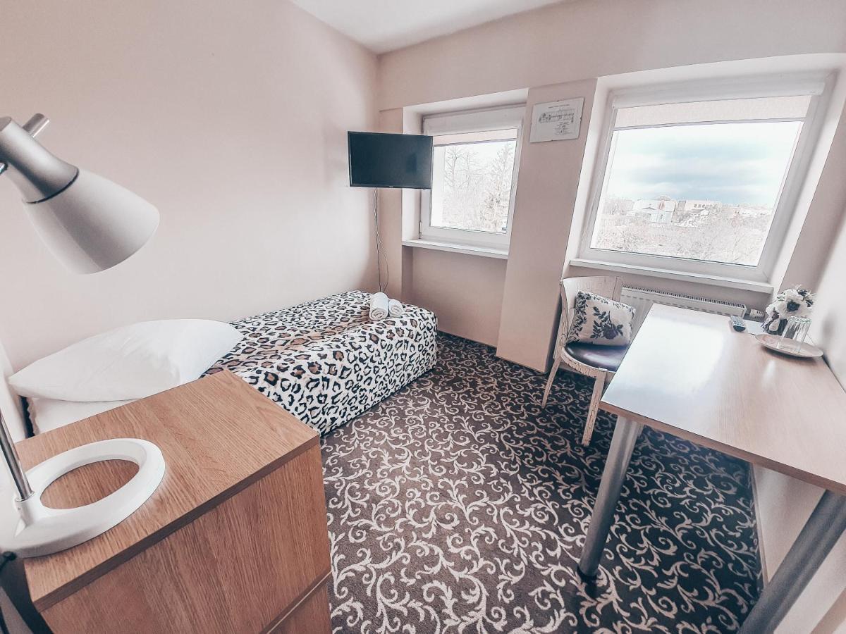 Pervaza Hotel Panevezys Ngoại thất bức ảnh