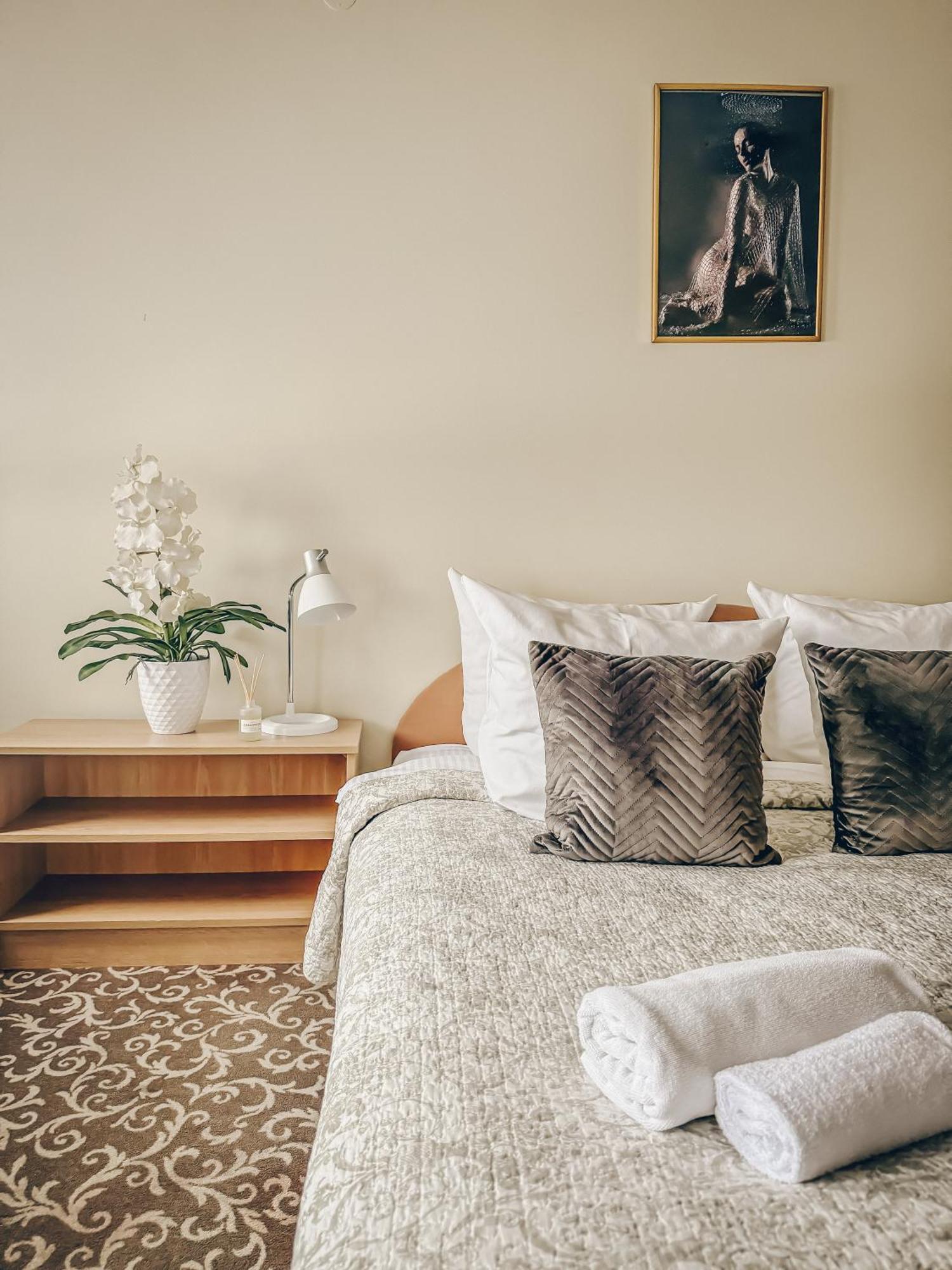 Pervaza Hotel Panevezys Ngoại thất bức ảnh