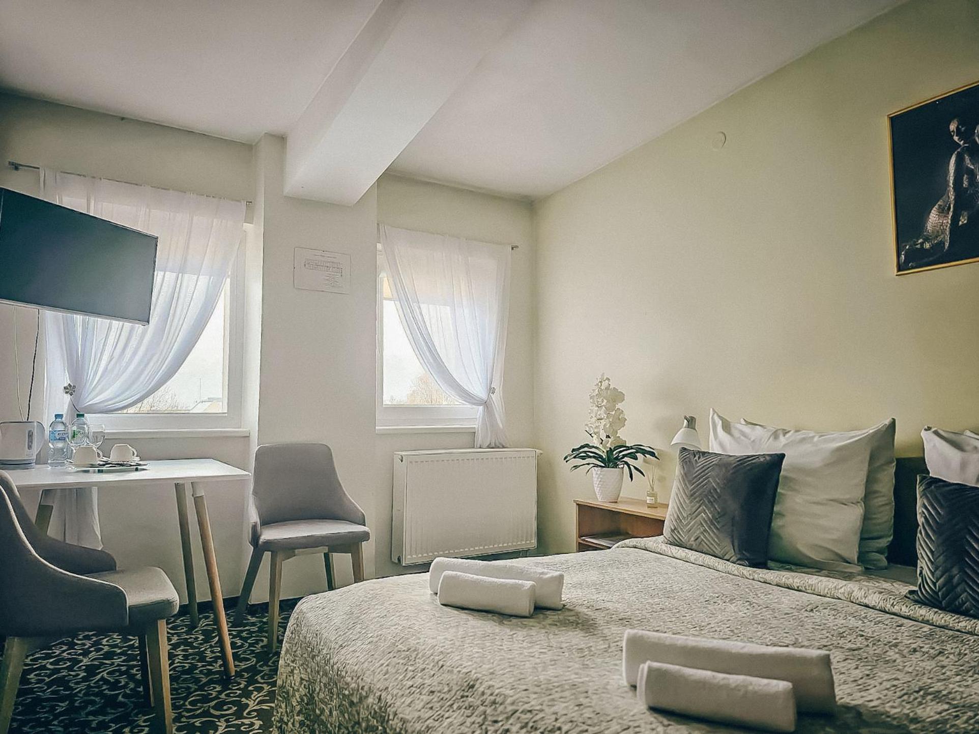 Pervaza Hotel Panevezys Ngoại thất bức ảnh
