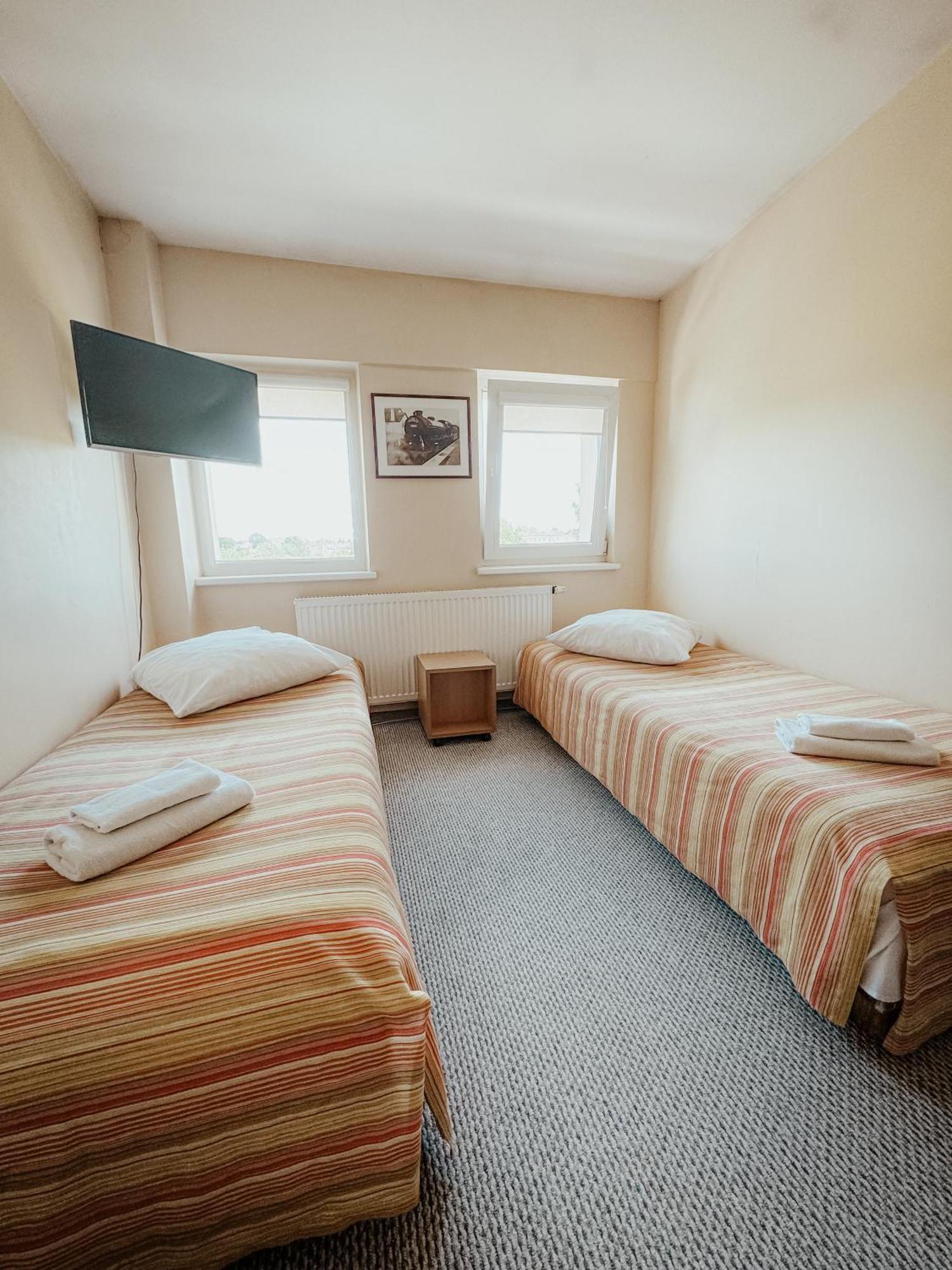 Pervaza Hotel Panevezys Phòng bức ảnh