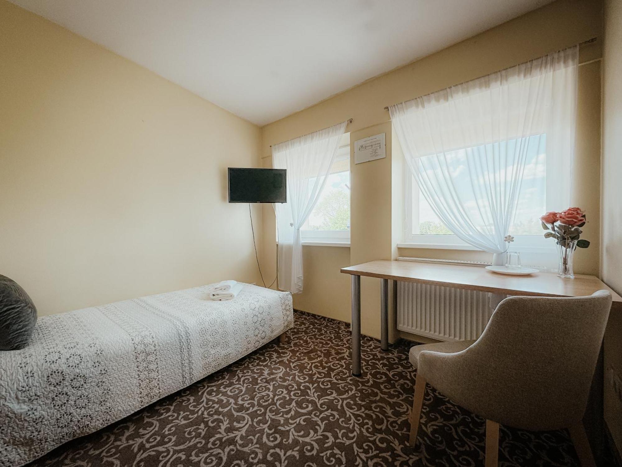 Pervaza Hotel Panevezys Ngoại thất bức ảnh