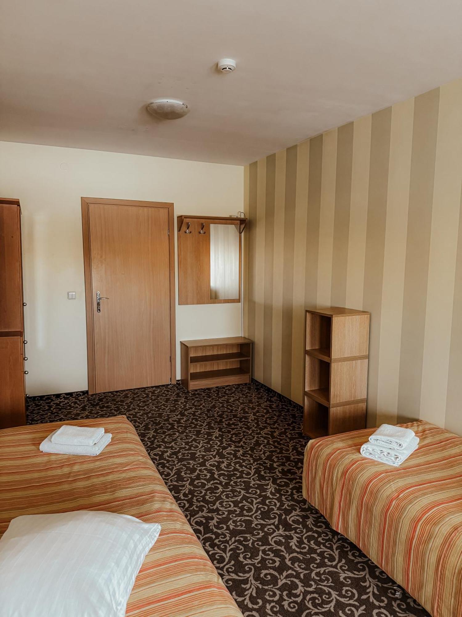 Pervaza Hotel Panevezys Ngoại thất bức ảnh